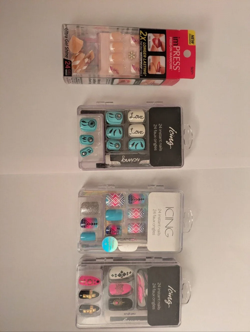 FREE GIFT WITH PURCHASE NWT Bundle Of 4 False Nail Sets Kiss, Icing By Claire's